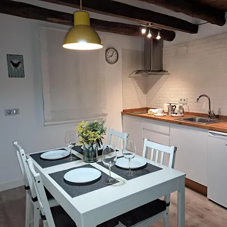 La Encina Del Abuelo La Adrada